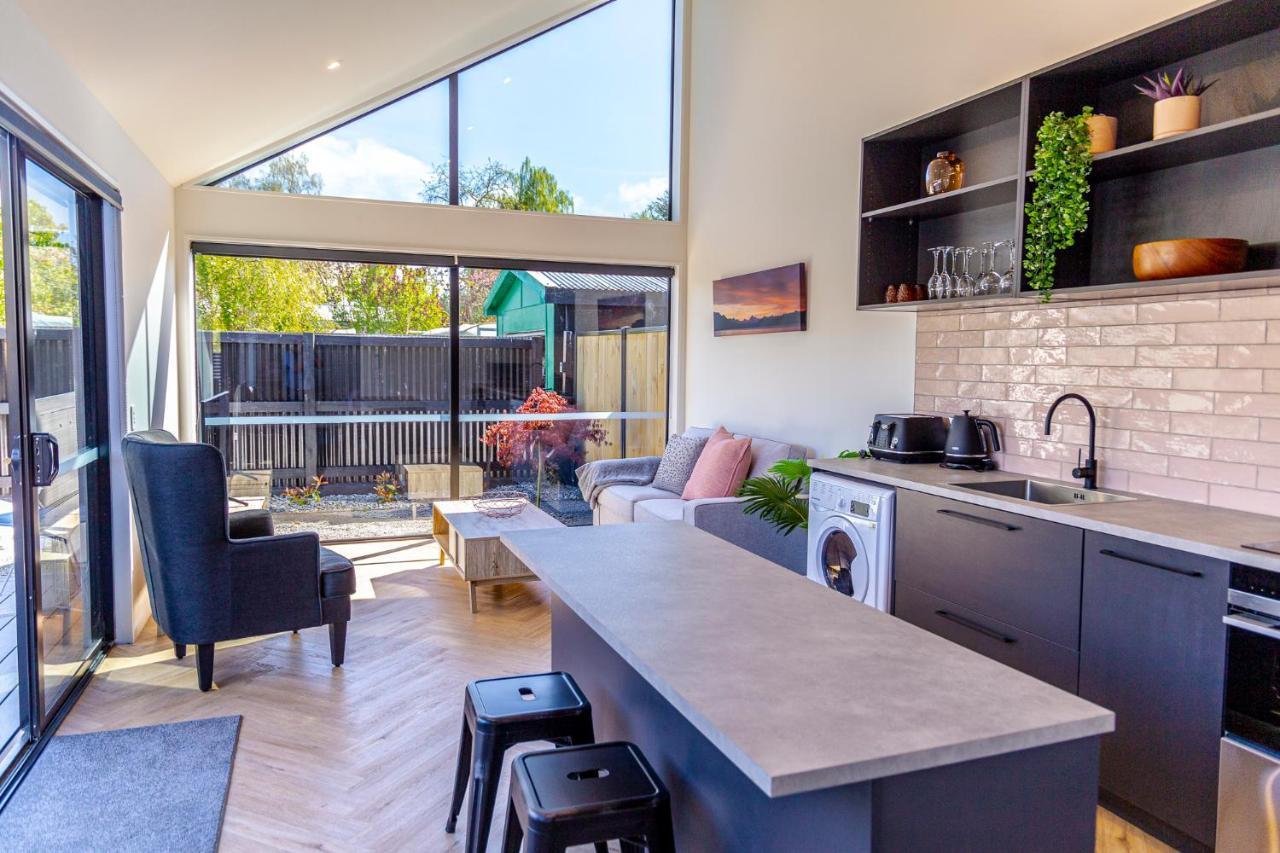 Magic On Maryburn - The Pink Room Twizel Exterior foto